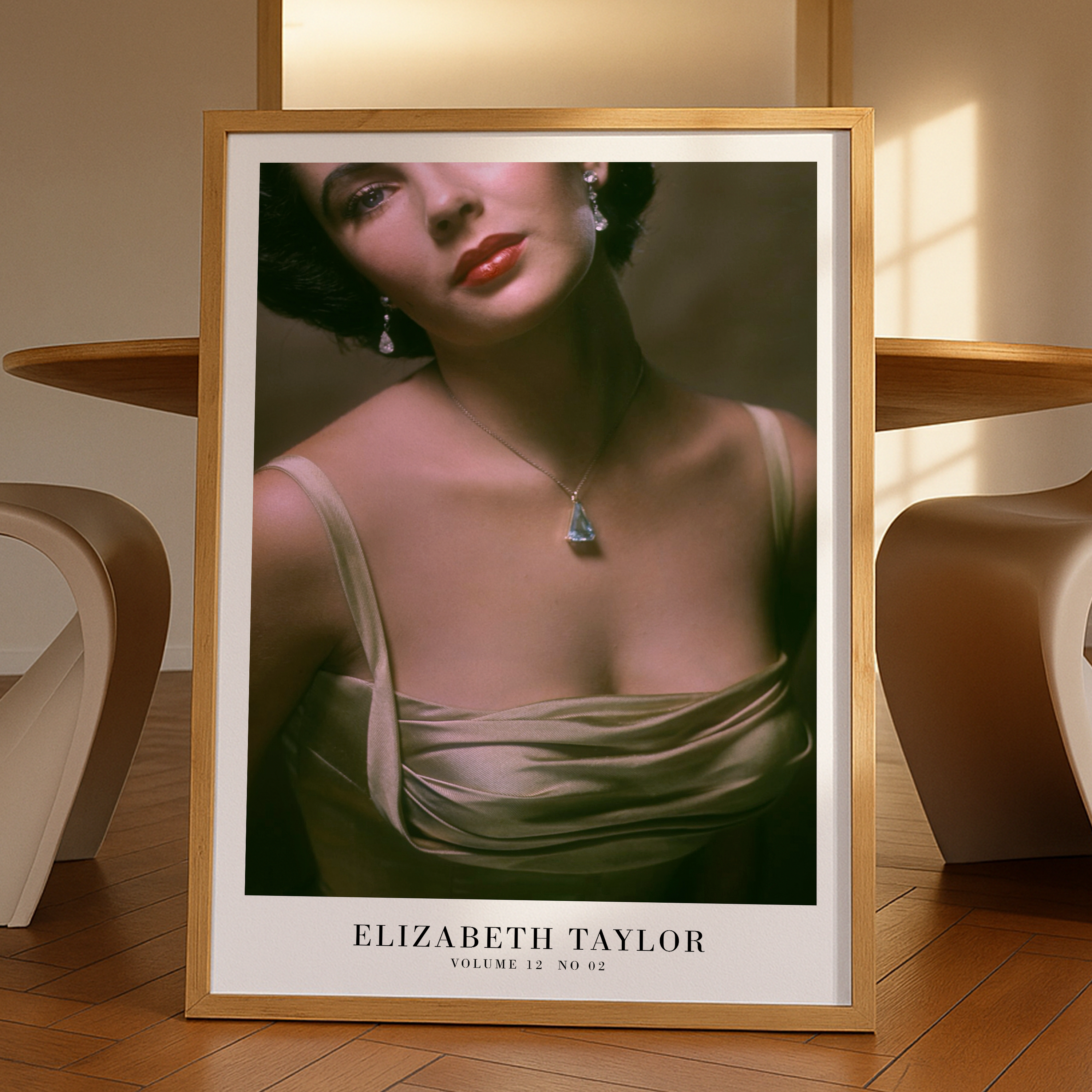 Elizabeth Taylor as a showgirl in The Life of a Showgirl, Cry My Eyes Violet - iconic actress and classic film scene